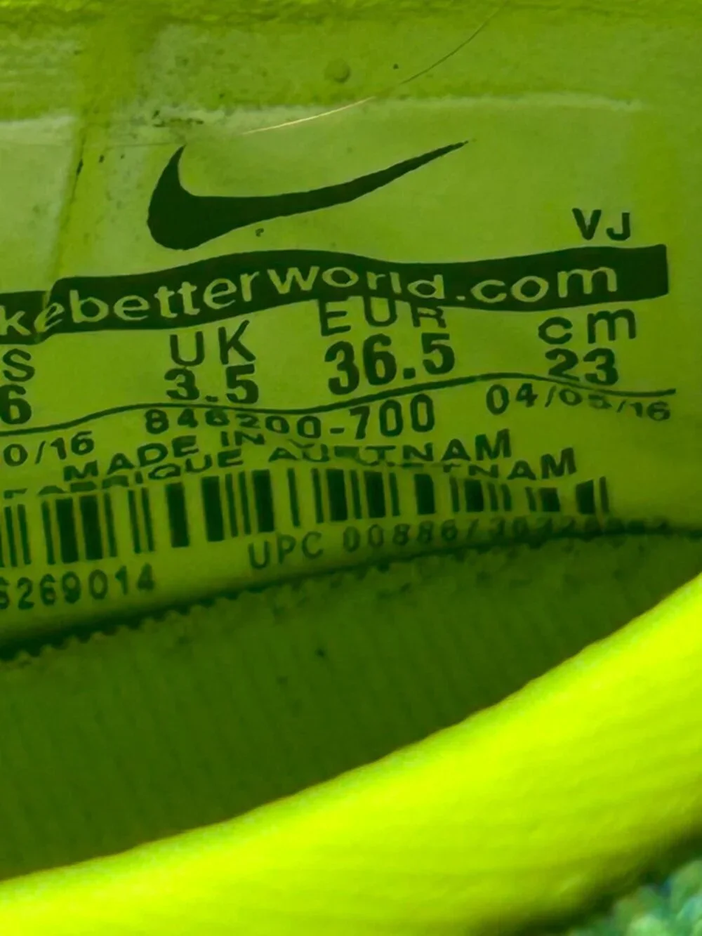 Nike womens roshe